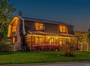 25 Albany St, Deer Park, NY 11729