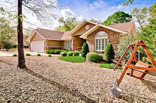 1st image of 60 Sidlaw Hills Dr