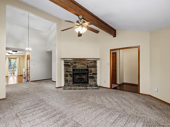 2nd image of 109 Sugar Maple Dr