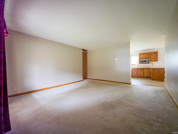 2nd image of 411 Cherry Hill Dr
