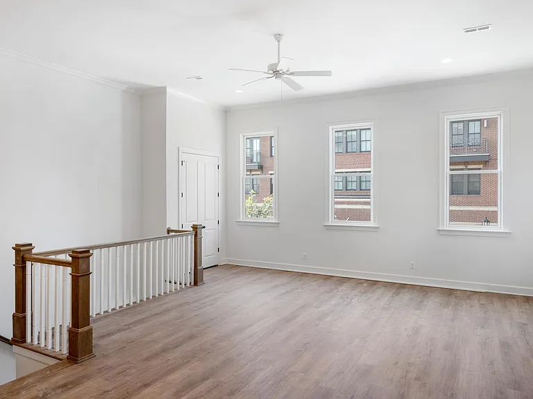 6341 Meeting St — Photo 21