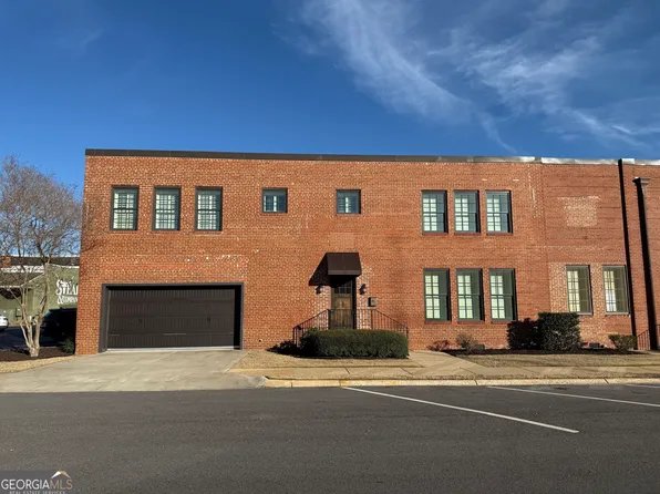 712 4th Ave, West Pt, GA 31833