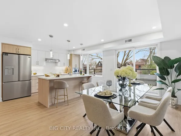 68 Westholme Ave #3, Toronto, ON M6P 3B8