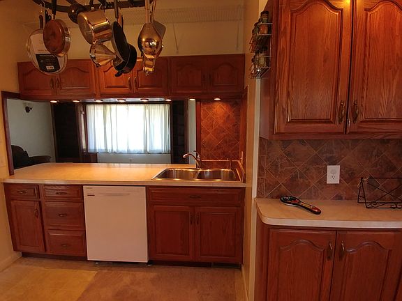 2nd image of 85 Virginia Ave