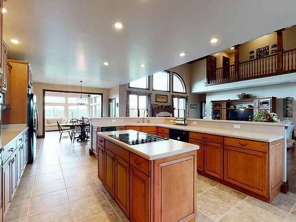 4th image of 2407 Brenda Dr