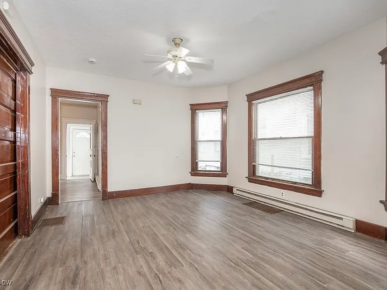 518 Washington Ave #1 — Photo 4