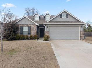 3308 W Charlotte St, Broken Arrow, OK 74011