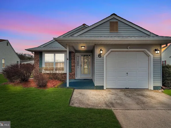 6 E Cortland Ct, Mount Laurel, NJ 08054