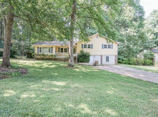1873 Poinsetta Dr, Acworth, GA 30102