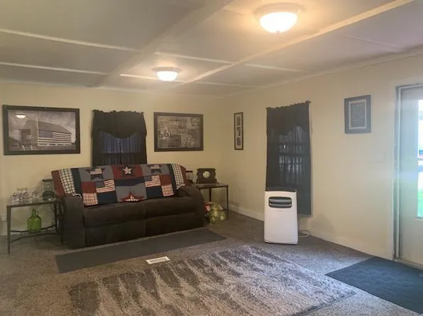 849 Fairview St, Westville, IN 46391