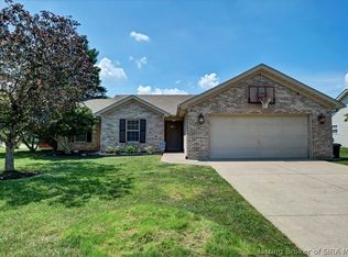 402 Old Creek Ln, Jeffersonville, IN 47130