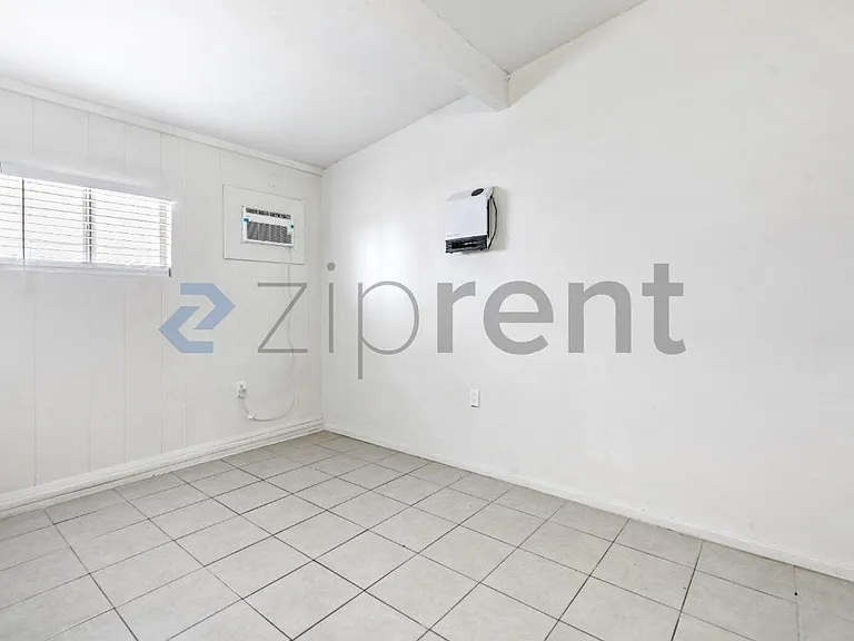 221 Milinane Dr — Photo 27
