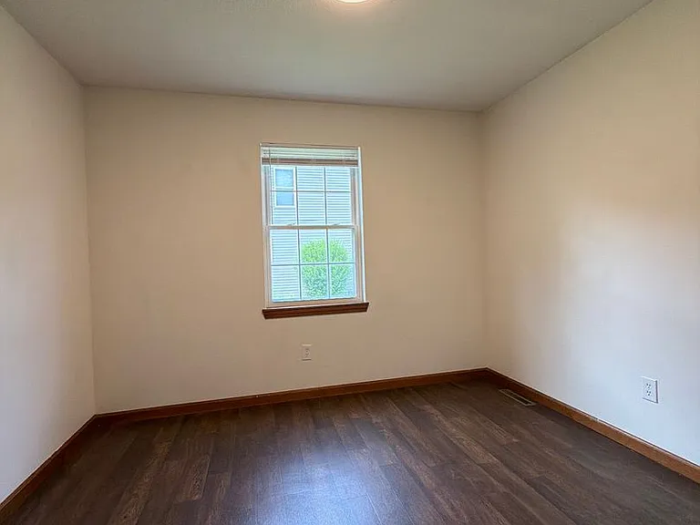 819 Colonial Manor Dr — Photo 14