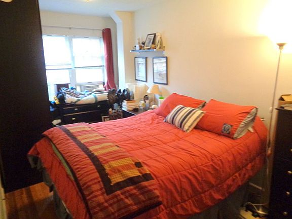 3rd image of 246 W 21st St #4A