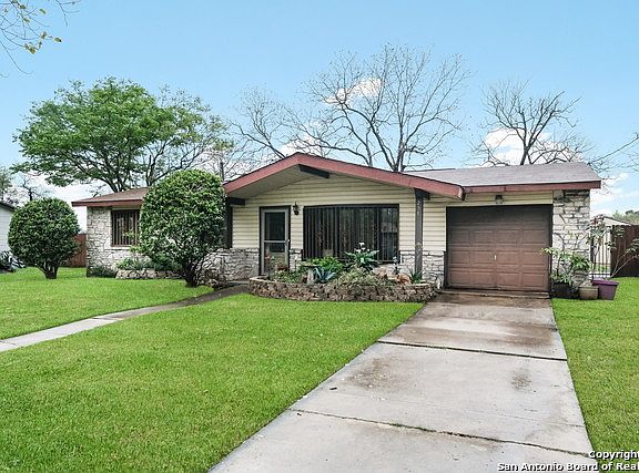2nd image of 258 Ivy Ln