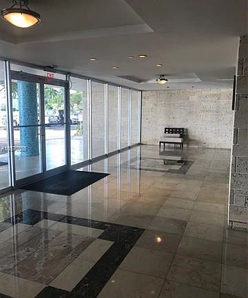 3rd image of 2121 N Bayshore Dr APT 417
