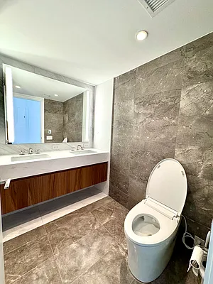 Rented by LEVEN Real Estate | media 13