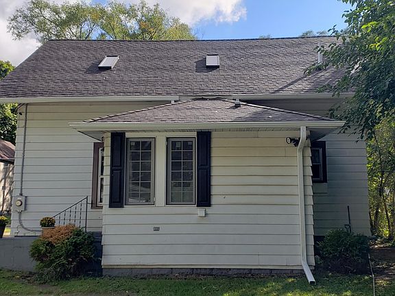 5th image of 208 S Lowe St