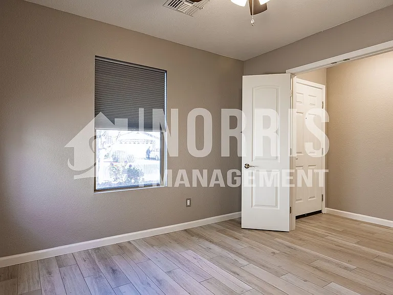 577 W Judi St — Photo 16