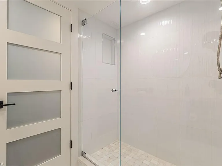 2880 Gulf Shore Blvd N #509 — Photo 22