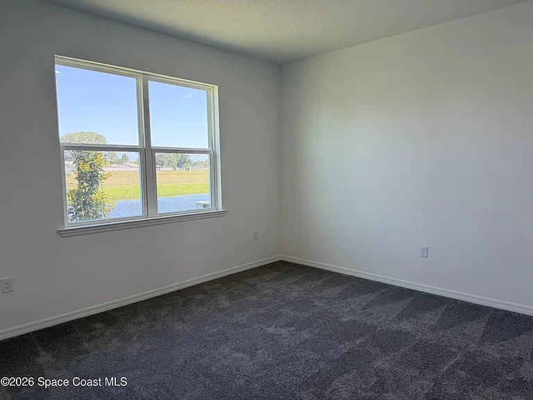 917 Castleford Ave NE — Photo 14