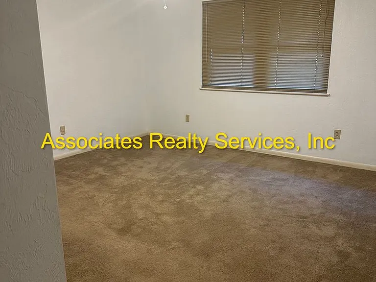 119 SW 75th Ter — Photo 11