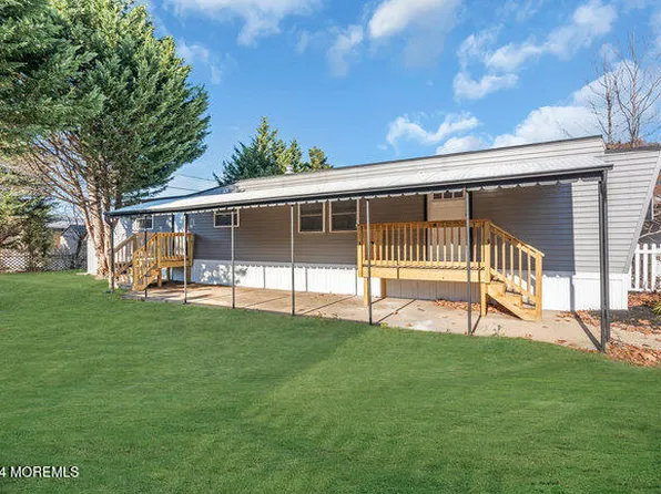 87 Locust Grove Grove, Hazlet, NJ 07730