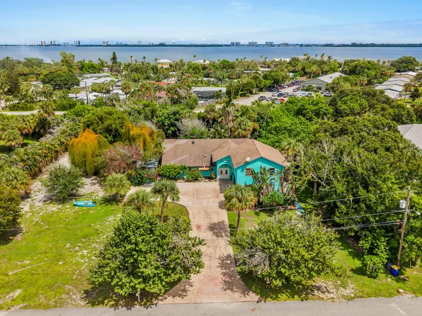1271 NE SUNRISE Terrace, Jensen Beach, FL 34957