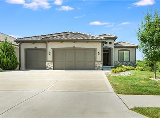 2029 NW Ashurst Dr, Lees Summit, MO 64081