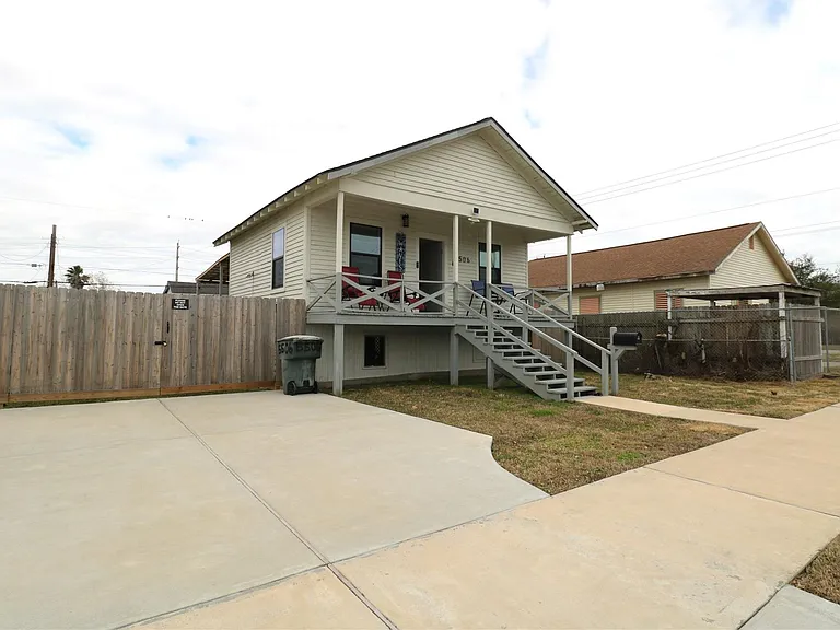 5506 Avenue Q 1/2 — Photo 6