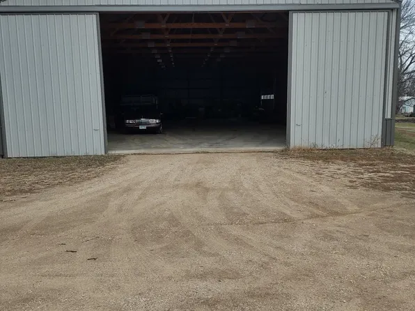 145 S Seeley Ave, Dunnell, MN 56127