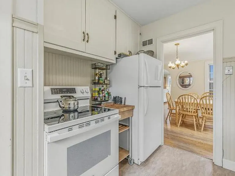 1527 Pacific Ter — Photo 12
