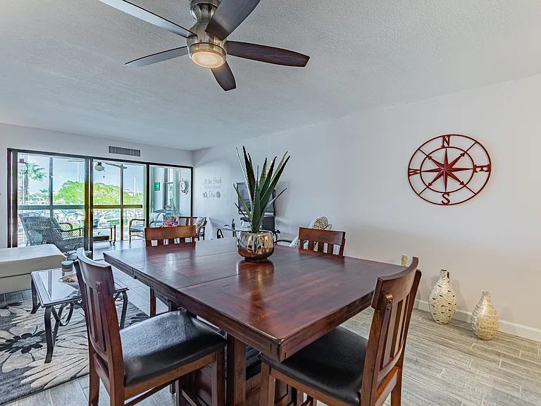 800 S Gulfview Blvd #203 — Photo 4
