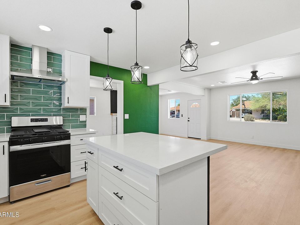 1st image of 3327 W WETHERSFIELD Road