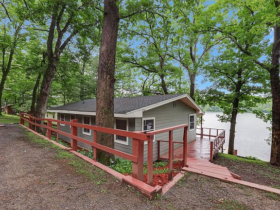 3rd image of 1625 Niles Ln