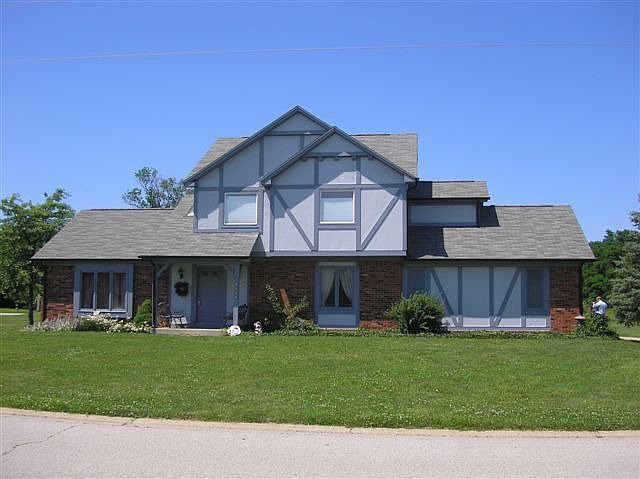 1st image of 5028 Hill Valley Dr