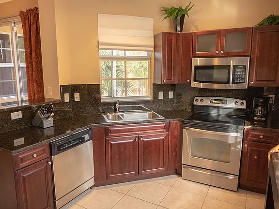 5th image of 8561 Evernia Ct Unit 201
