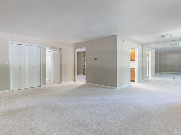 5th image of 703 Far Hills Ave