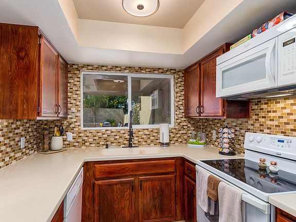 4th image of 2524 E Villa Maria Dr