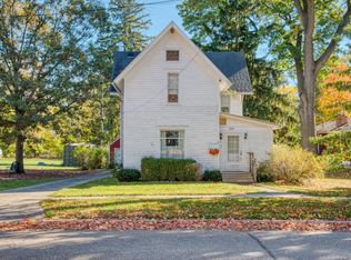 1304 N Washington St, Owosso, MI 48867