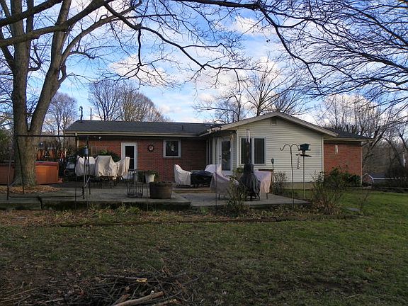3rd image of 234 Kelly Dr