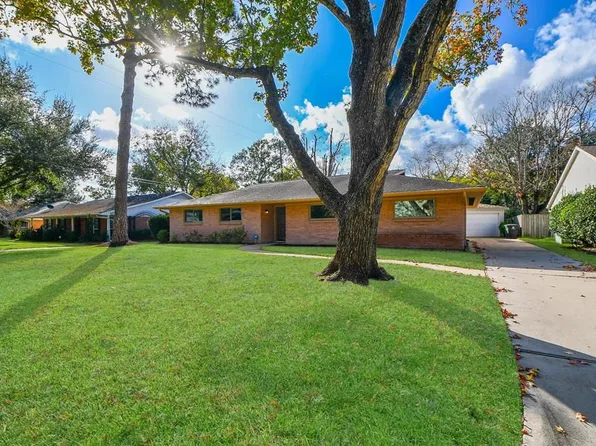 8106 Mullins Dr, Houston, TX 77081