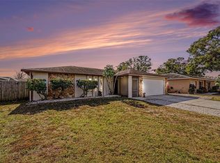 8390 Somerset Dr, Largo, FL 33773