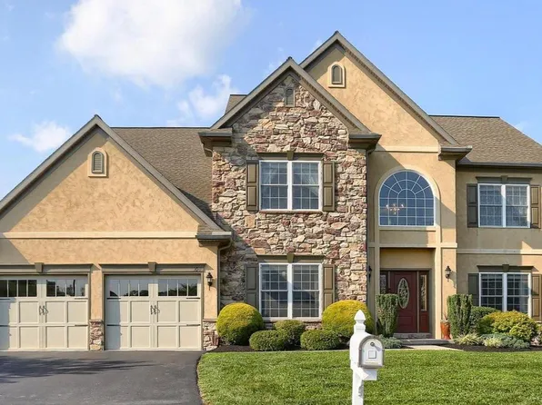 104 Scenic Ridge Dr, Hummelstown, PA 17036