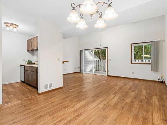 3rd image of 918 120th Ln NW