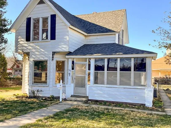 109 W James Blvd, Saint James, MO 65559