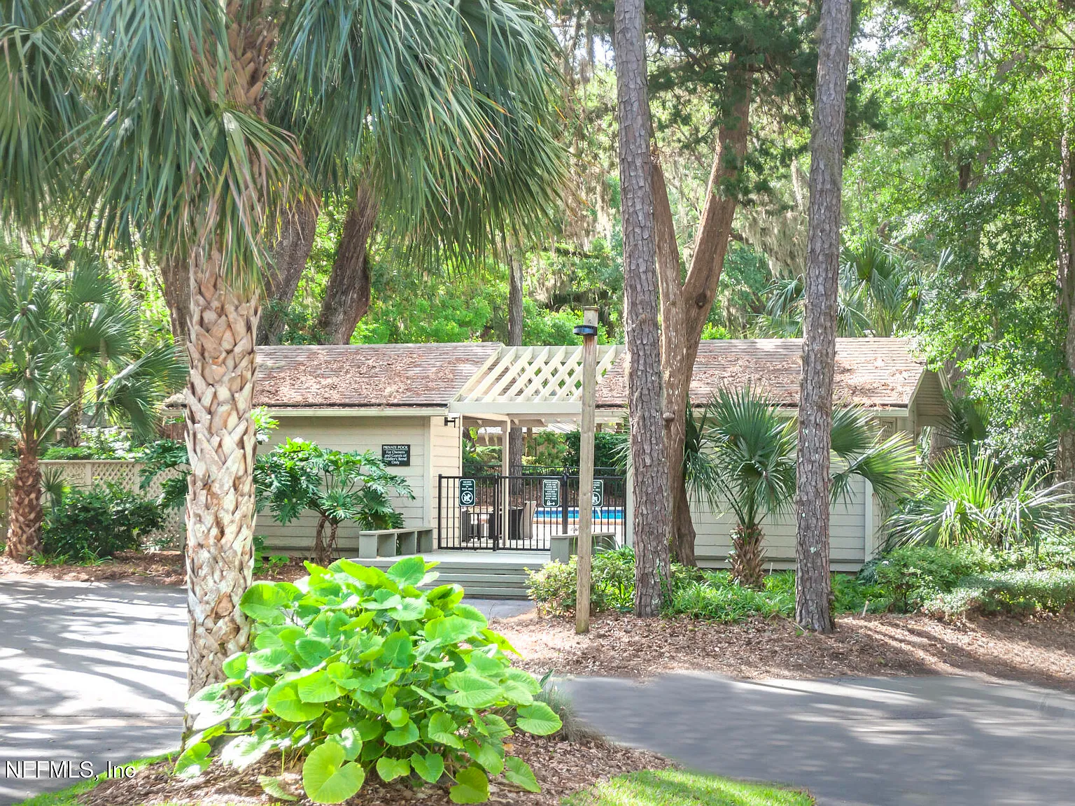 2 bed, 2.0 bath, 1285 sqft, $3,000 — Photo 4