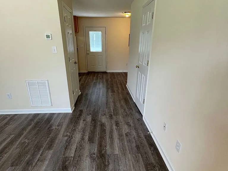 601 Main St — Photo 27