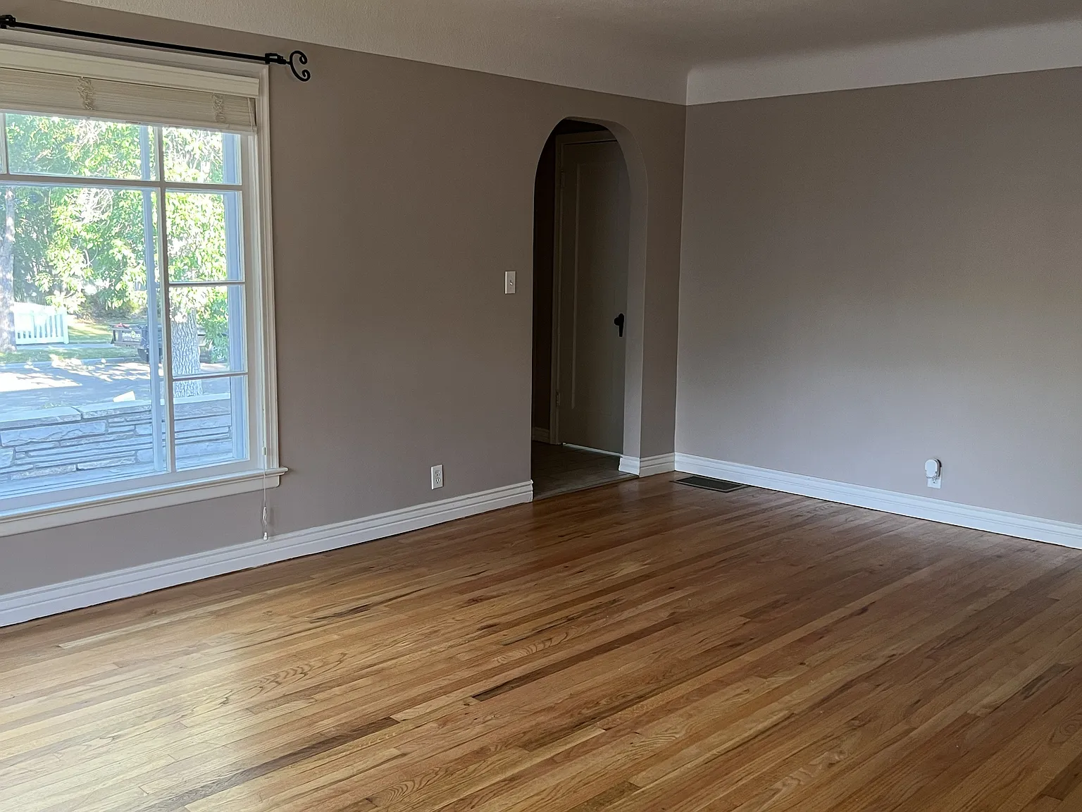 5 bed, 2248 sqft, $2,000 — Photo 2