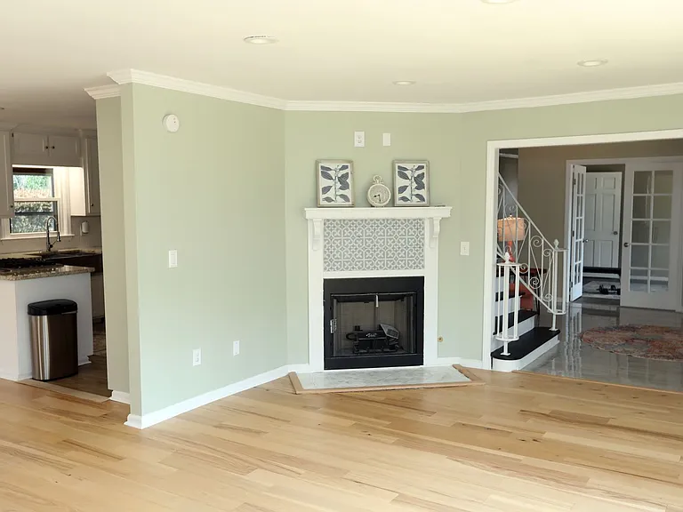 3710 NE Winkfield Pl — Photo 3
